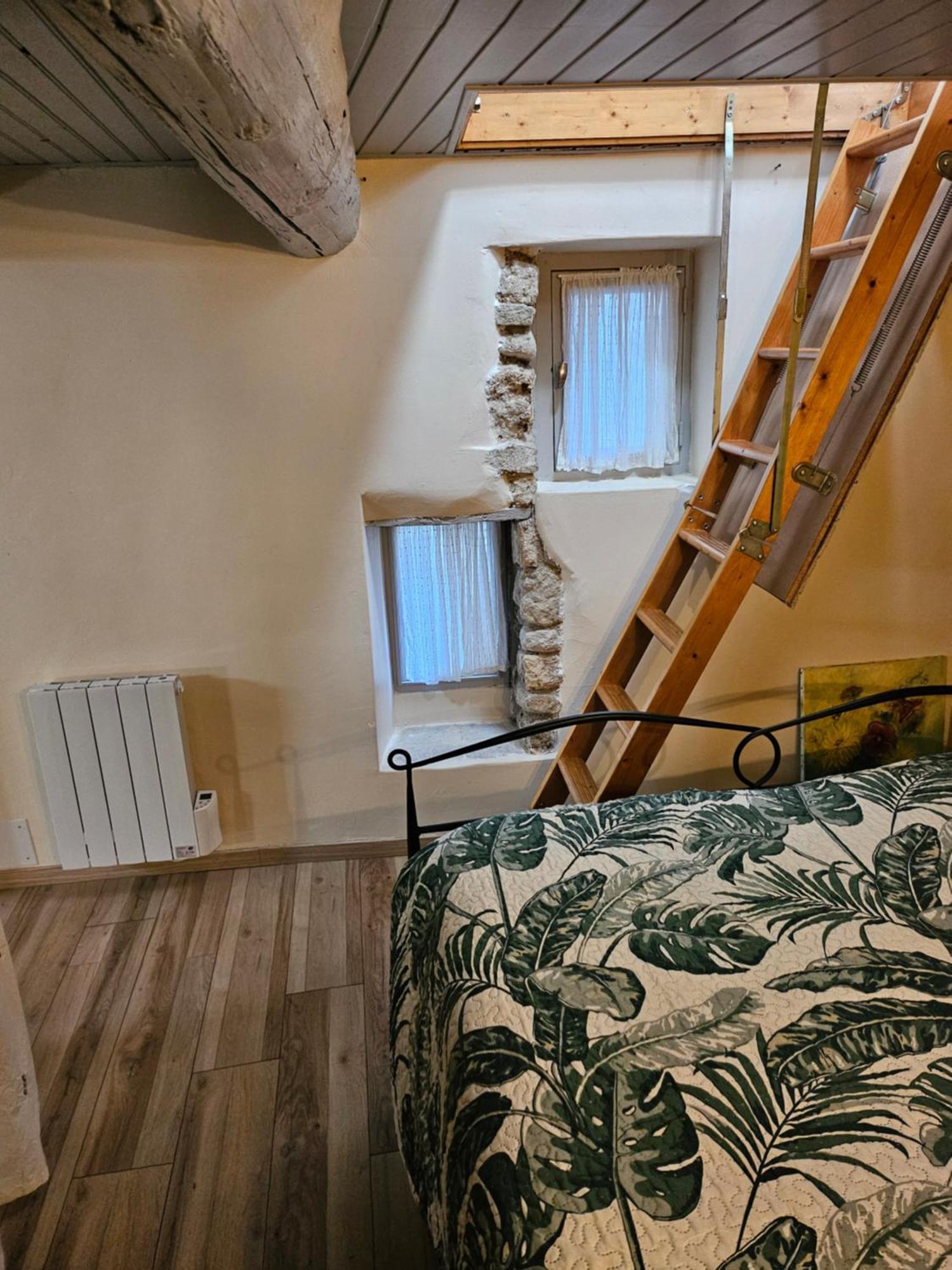 La Petite Maison Céreste Buitenkant foto